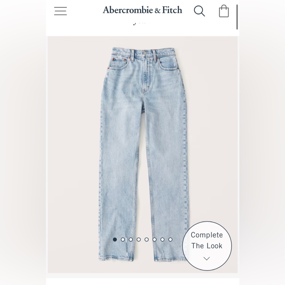 Abercrombie Curve Love Ultra High Rise 90s Straight Jean in Light Wash
